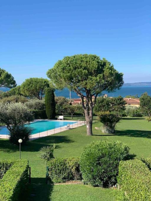 Tennis / Pool / Barbecue Bardolino Exterior photo